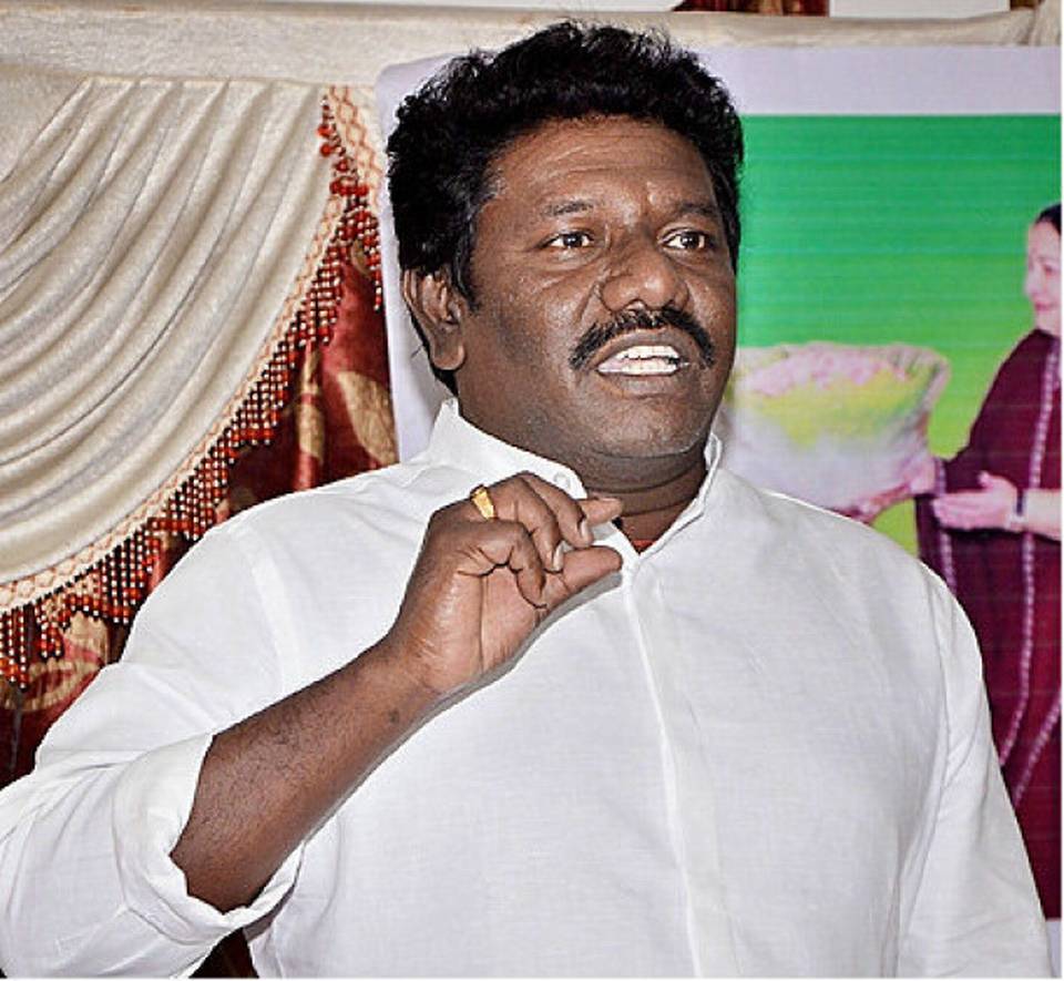 தமிழக அரசிற்கு எம்.எல்.ஏ. கருணாஸ் கோரிக்கை!
