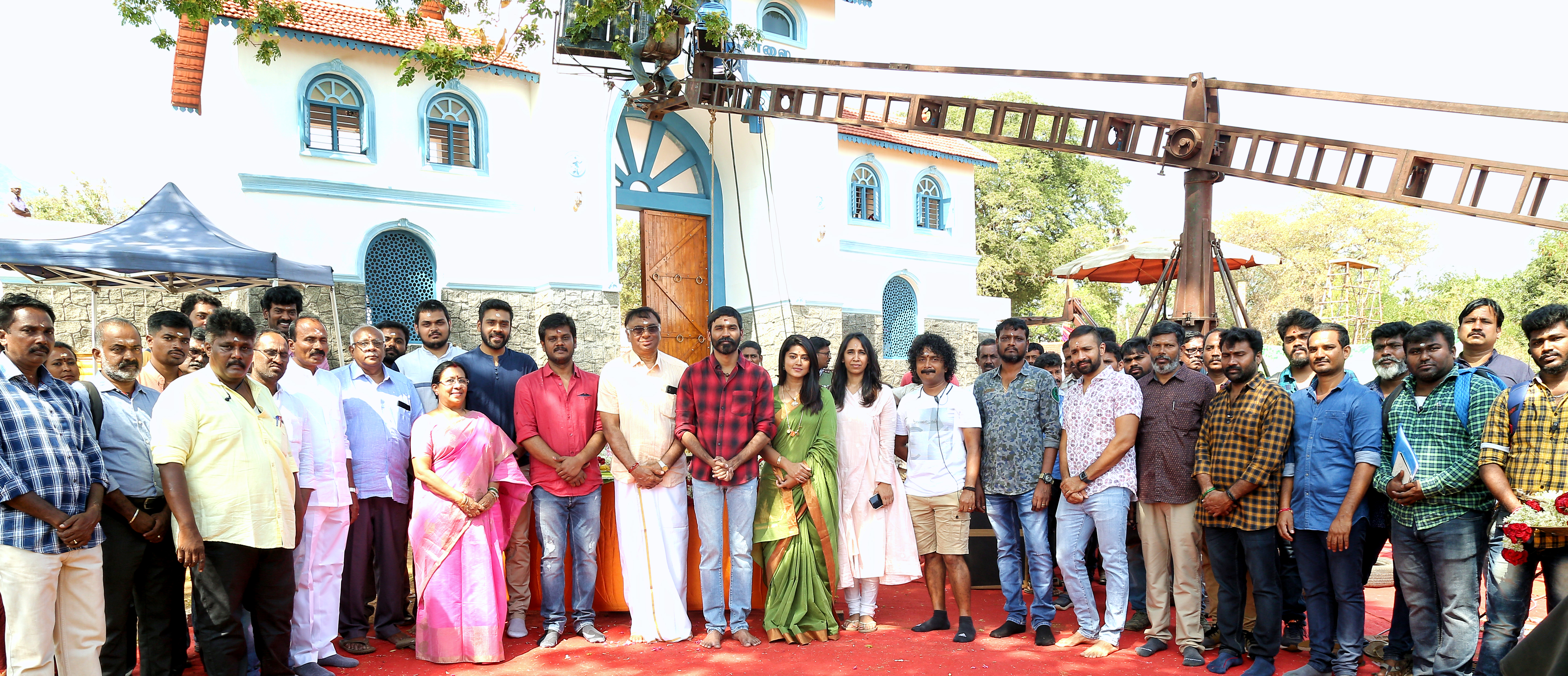 சத்யஜோதி ஃபிலிம்ஸ் தயாரிப்பில் தனுஷ் நடிக்கும் படம் குற்றாலத்தில் துவங்கியது!