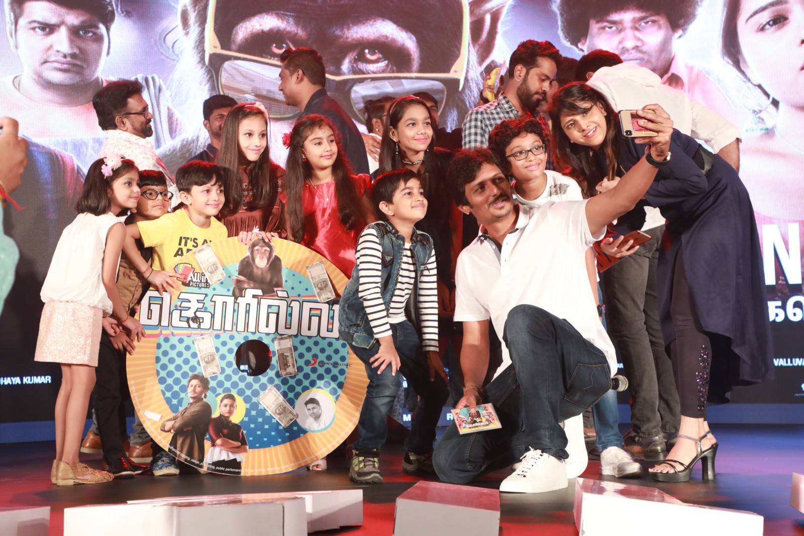அனைவரையும் மகிழ்விக்கும் படம் கொரில்லா!