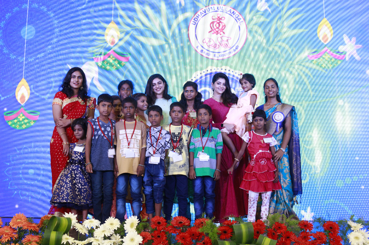 குழந்தைகளுடன் தீபாவளி கொண்டாடிய நடிகைகள் இந்துஜா, அதுல்யா ரவி!
