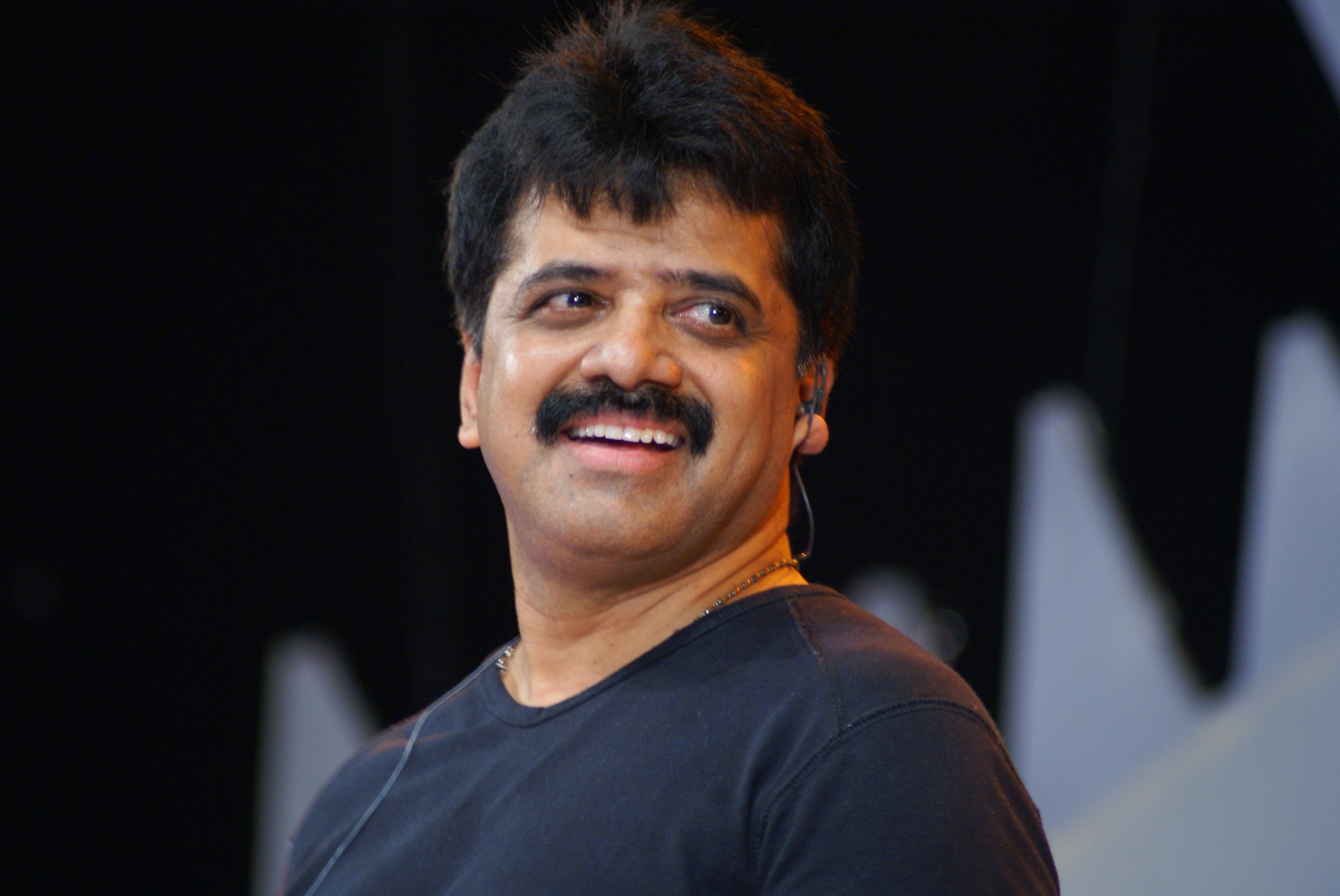 பாடகர்கள் ஸ்ரீநிவாஸ் விஜய் பிரகாஷ் பங்கேற்கும்  ‘மடை திறந்து – 3′!