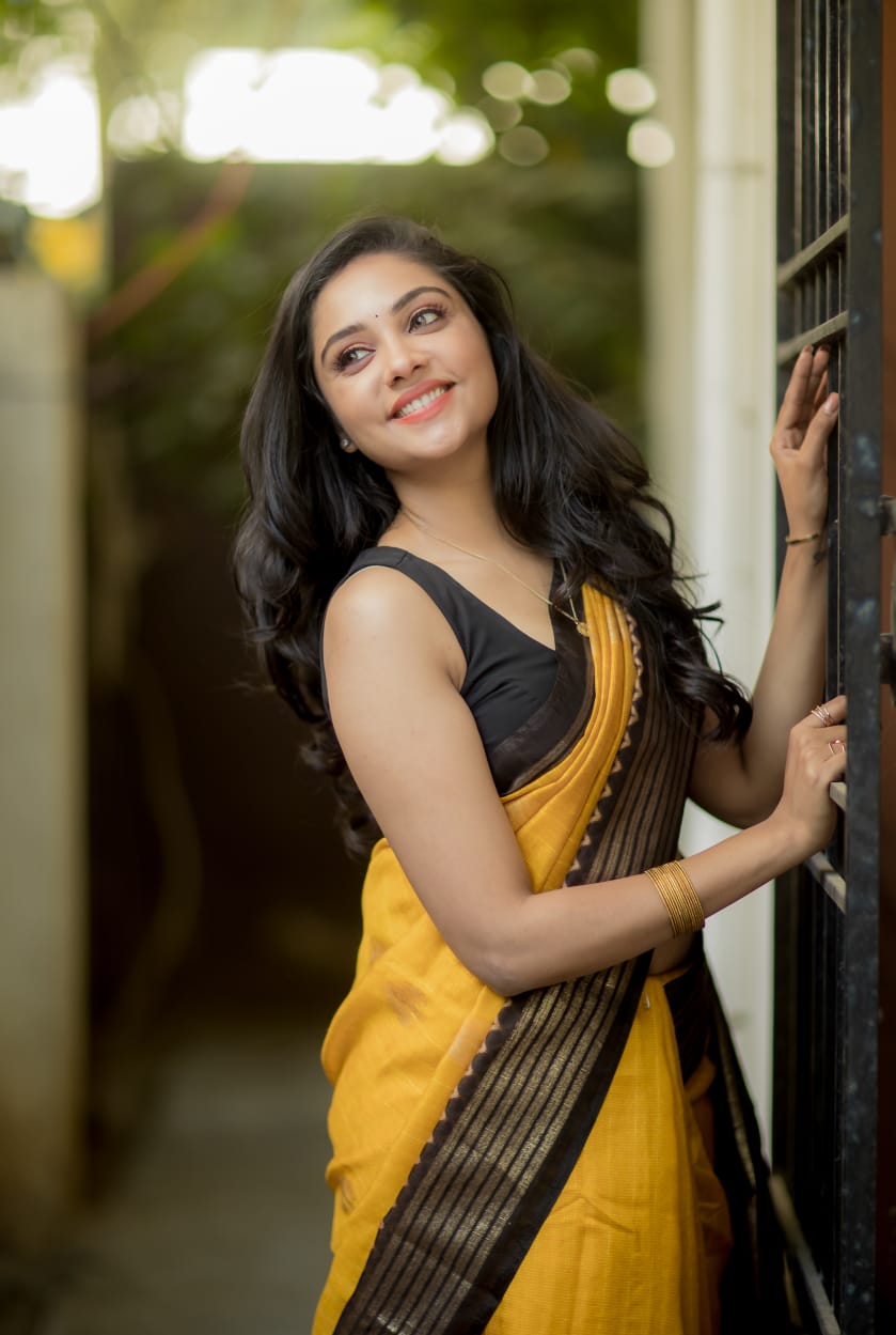 Smruthi Venkat Latest Images!