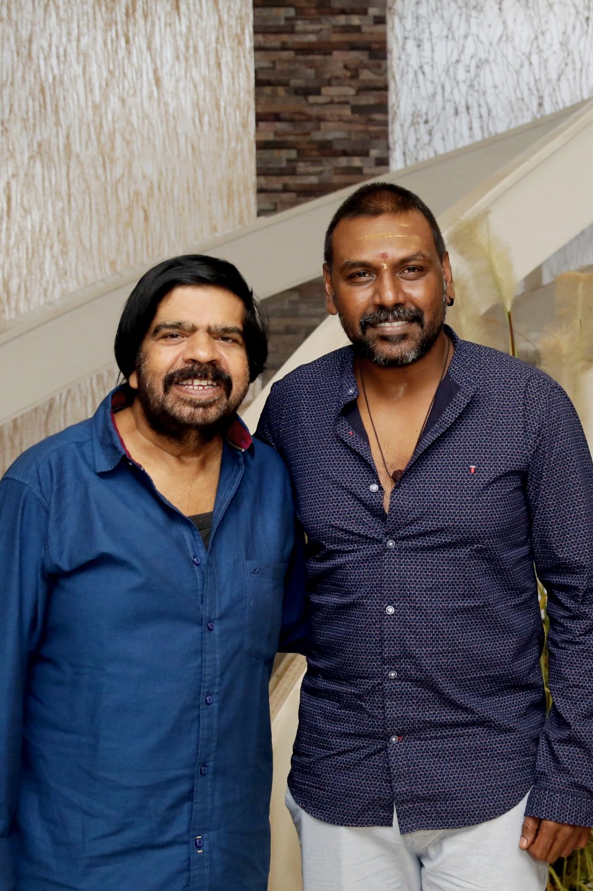 திரைப்பட விநியோகஸ்தர்கள் சங்க அறக்கட்டளைக்கு 15 லட்சம் ரூபாய் அளித்த திரு.ராகவாலாரன்ஸ்!
