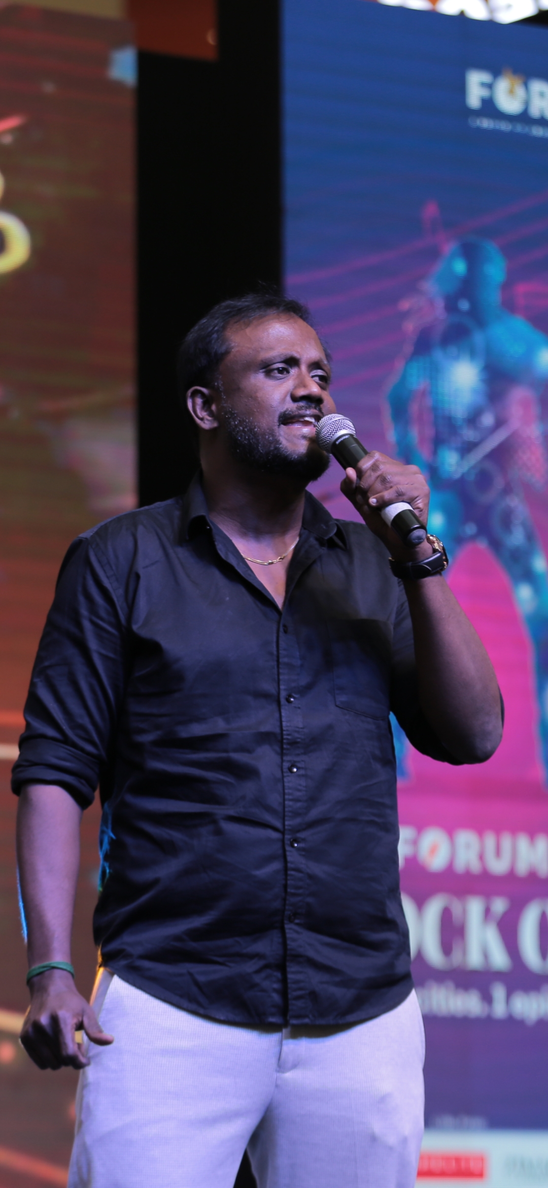 பாடகர் சத்யனின் 24 மணிநேரலை முயற்சி!