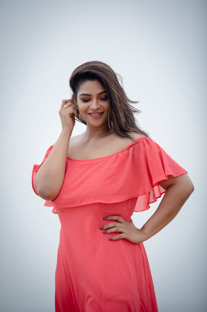 Actor Maheswari Images!