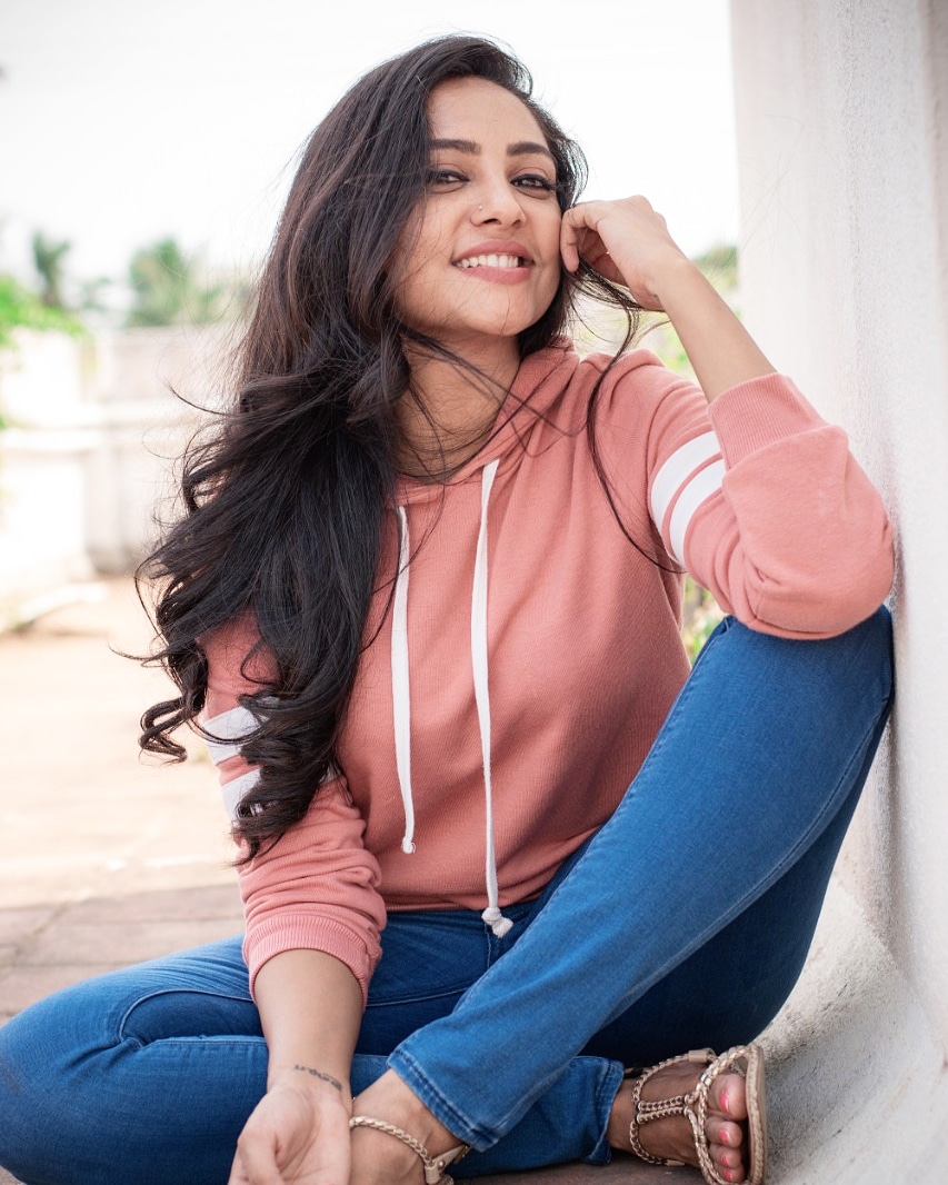 Actor Smruthi Venkat Images!