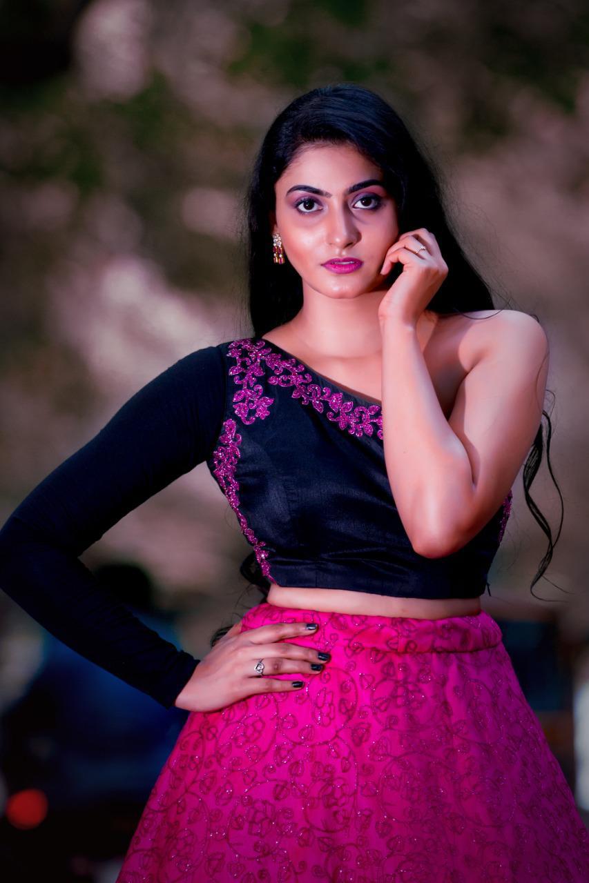 Actor Anithra Nair Images!