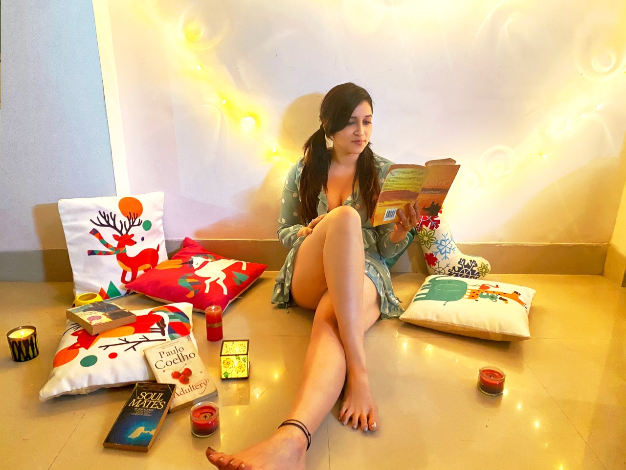 Actor Mannara Chopra Images!
