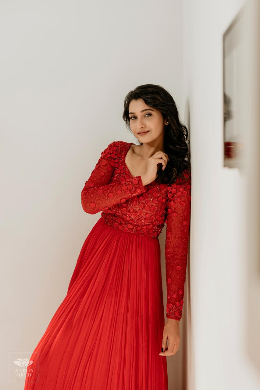 Actor Priya Bhavanishankar Latest Images!