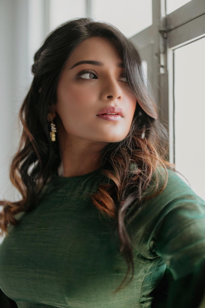 Actor Aathmika Latest Images!