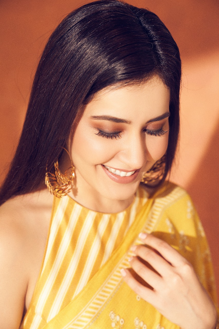 Actor Raashi Khanna Latest Images!