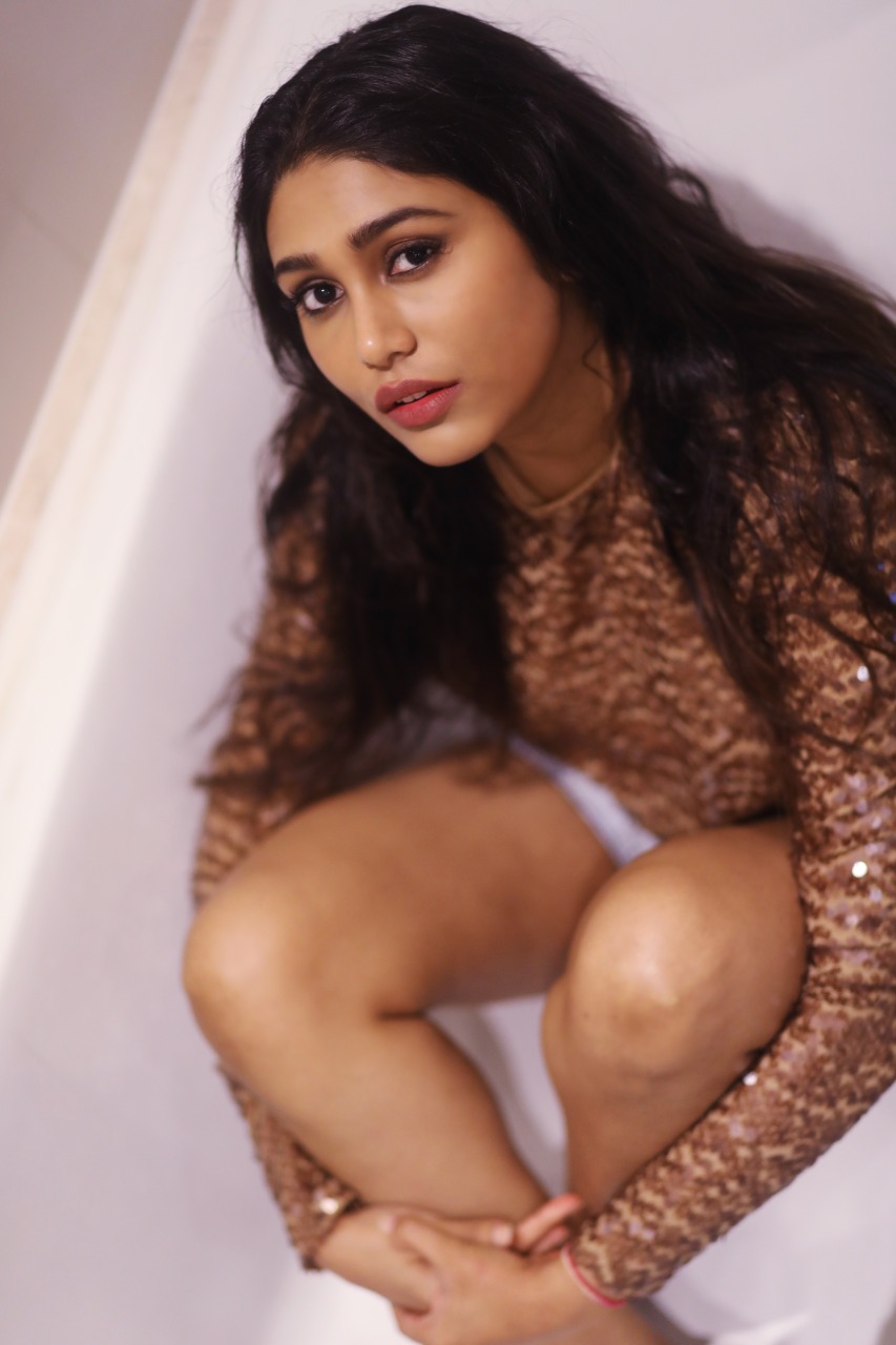Actor Manisha Yadav Images!