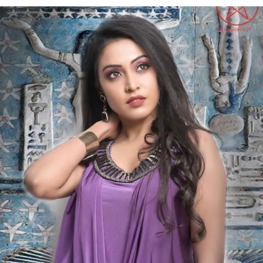 Actor Ashwini Chandrashekar Images!