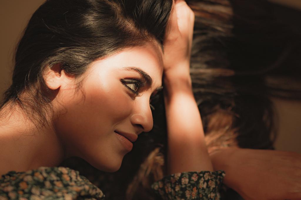 Actor Indhuja Images!