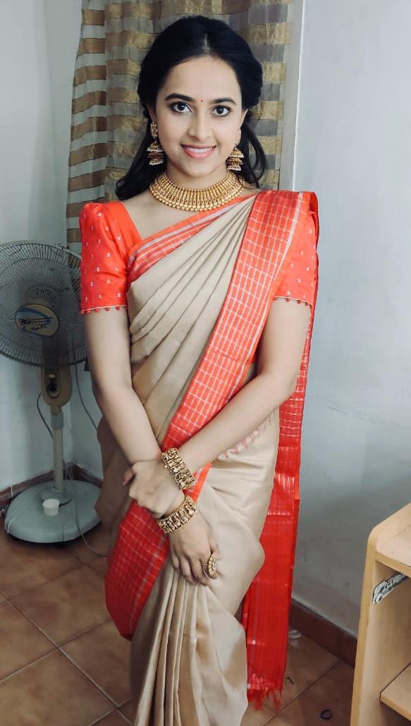 Actor SriDivya Images!