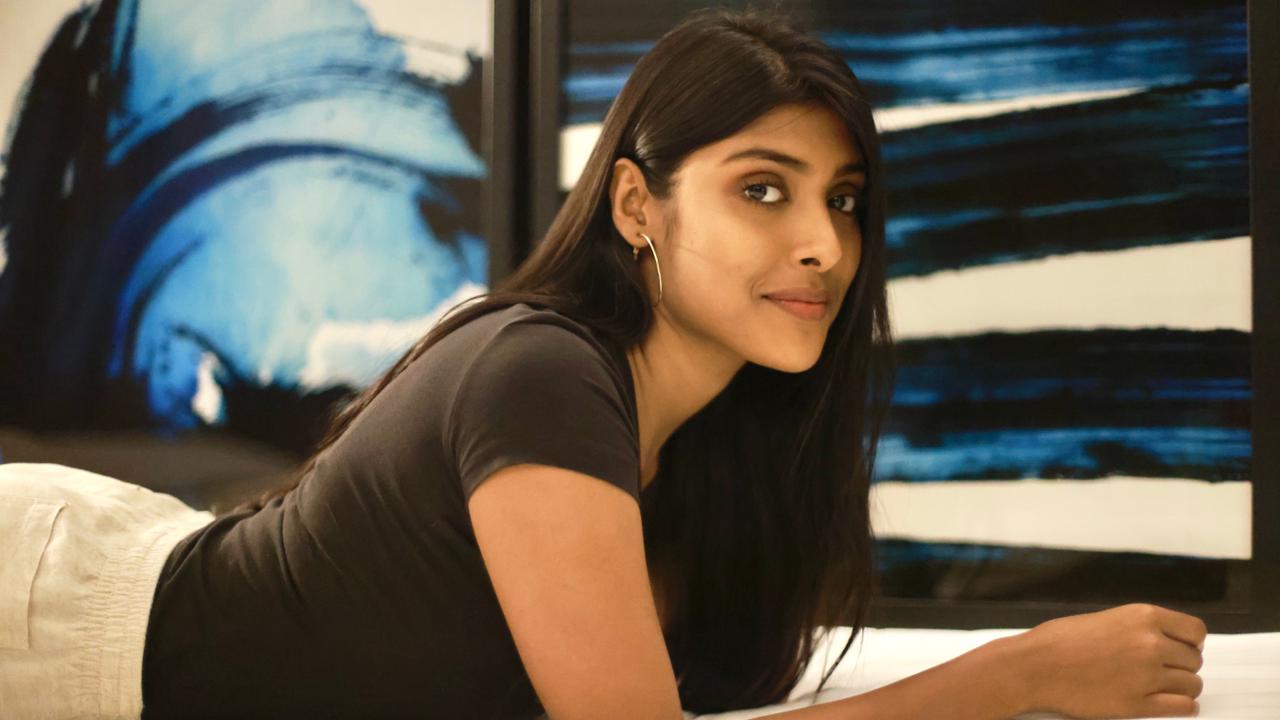 Actor Gayathri Reddy Images!