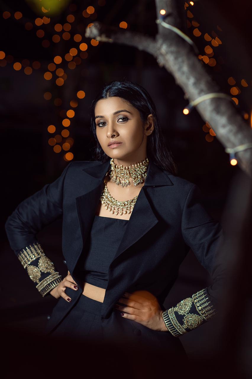 Actor Priya Bhavanishankar Images!