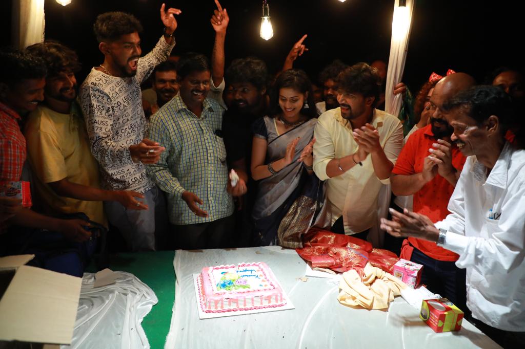 காதல், காமெடி கலந்த ஆக்ஷன் படமாக உருவாகும் ‘கும்பாரி’..!