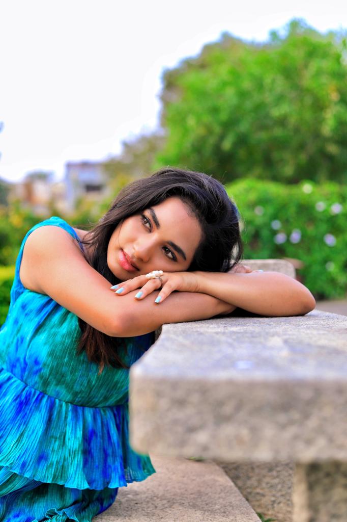 Actor Srushti Dange Images!