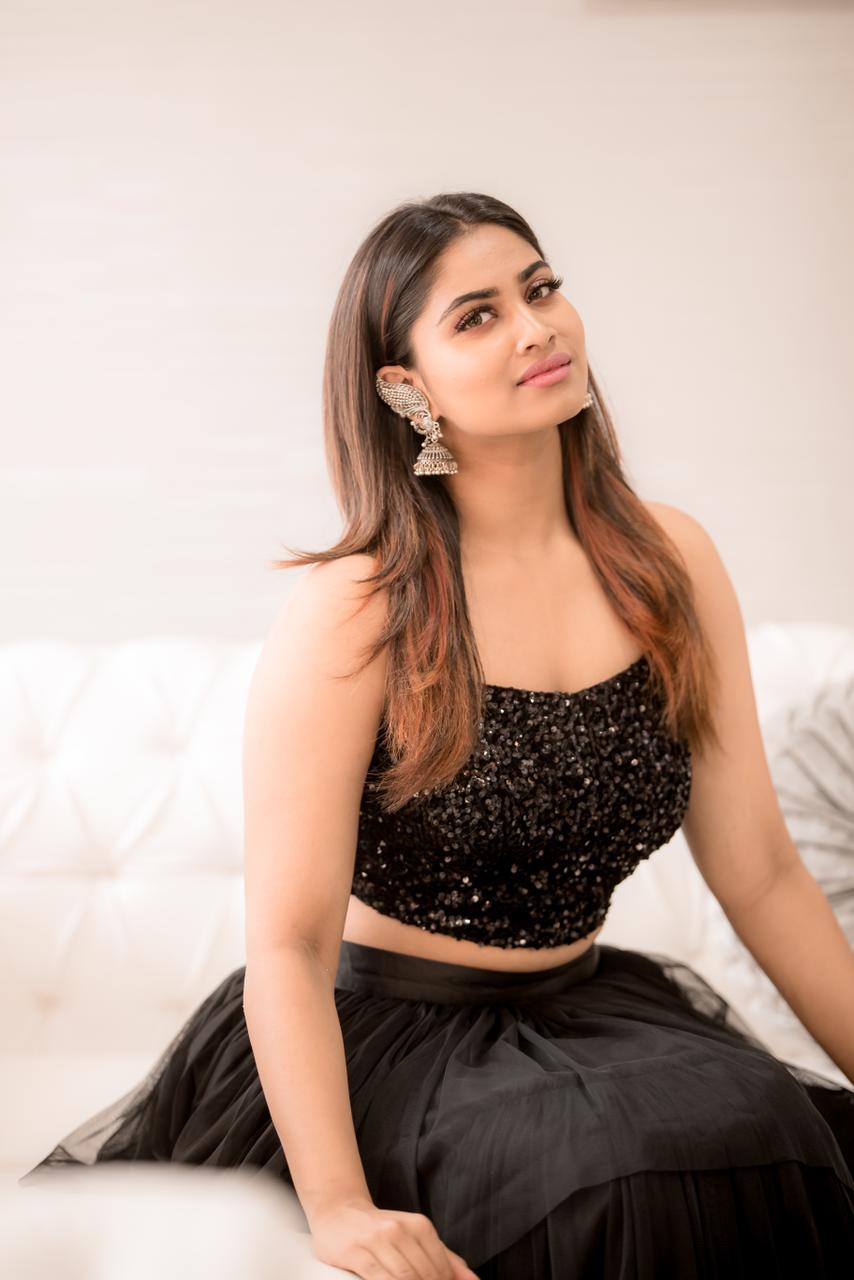 Actor Shivani Narayanan Images!