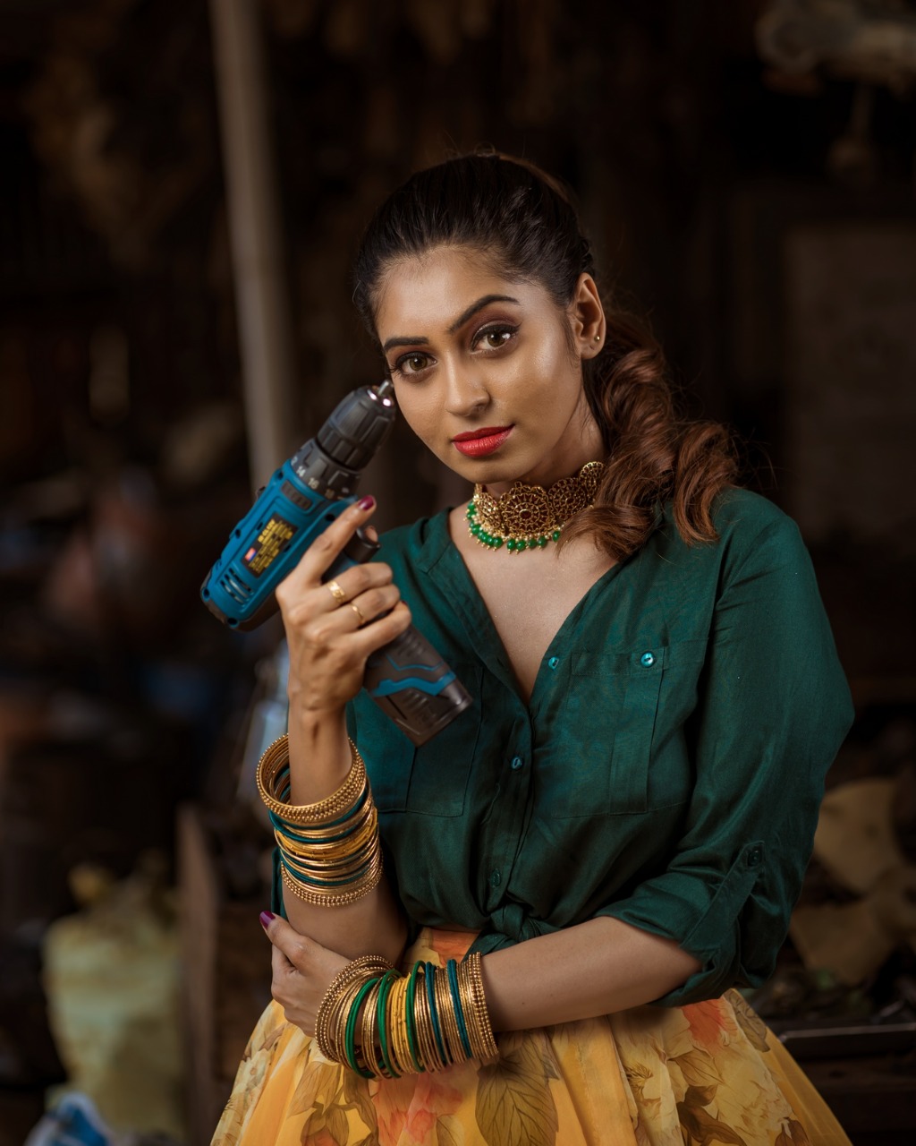 Actor Kuhasini GnanaSeggaran Images!