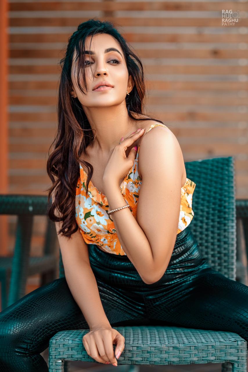 Actor Parvati Latest Images!