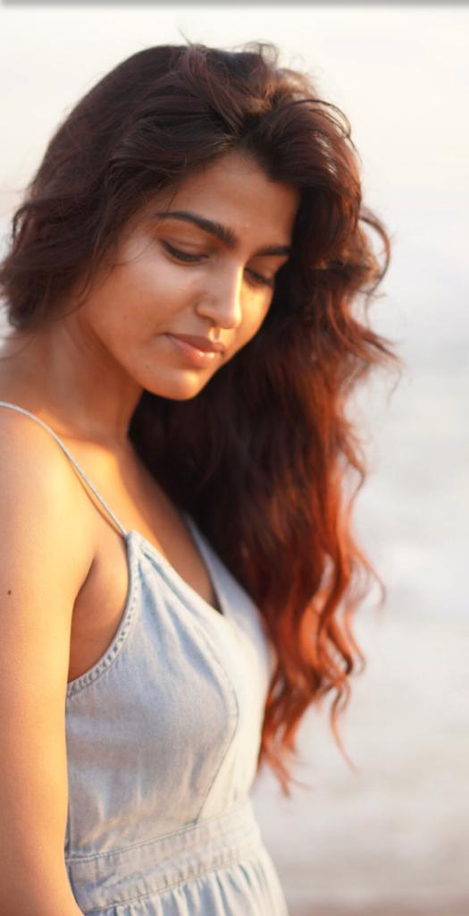 Actor Sai Dhanshika Images!