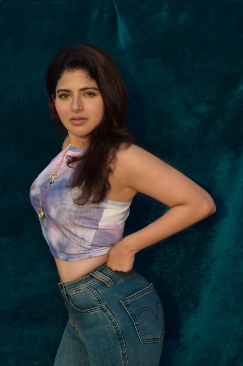 Actor Iswarya Menon Images!