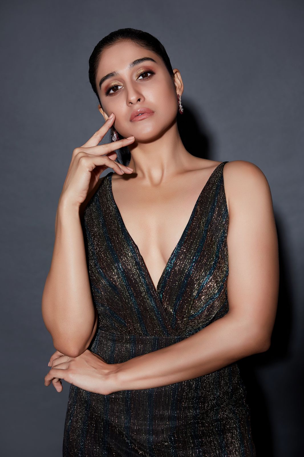 Actor Regina Cassandra Images!