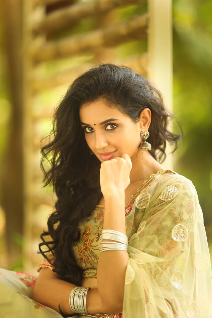 Actor Riya Suman Images!