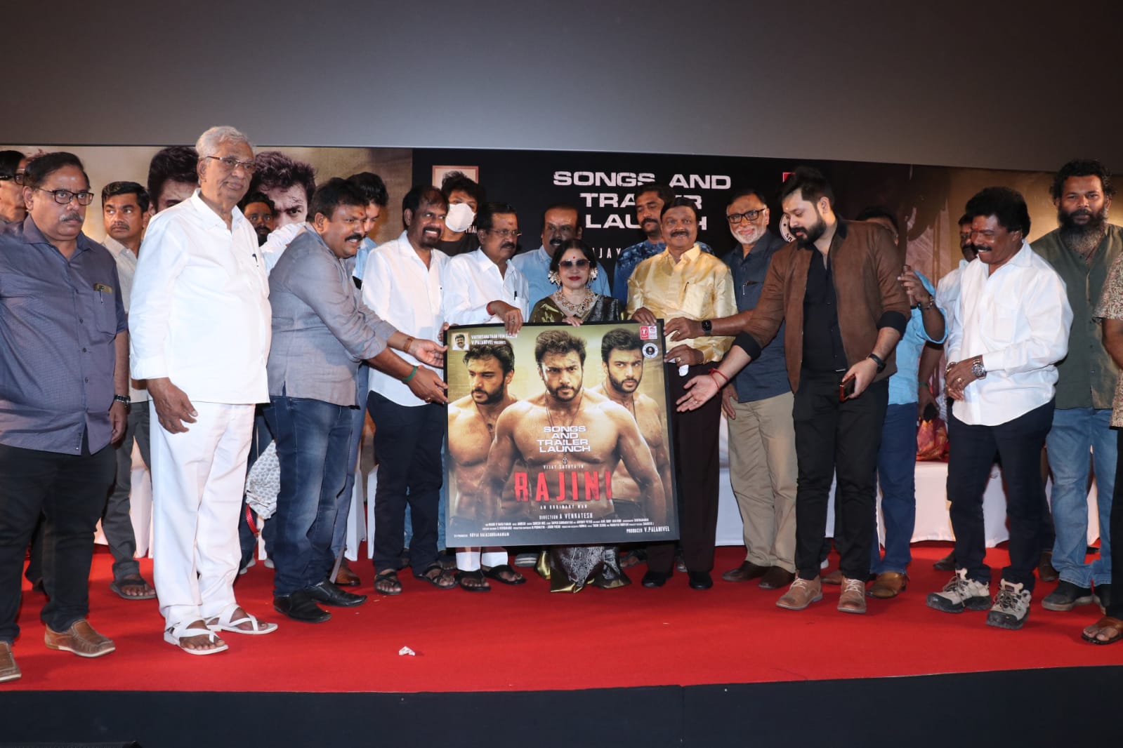 ரஜினி ரசிகராக விஜய் சத்யா நடிக்கும் ” ரஜினி “!