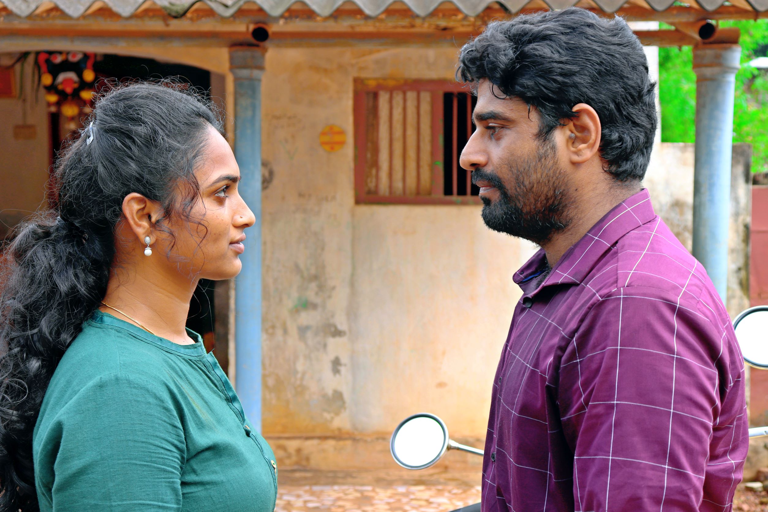 ஓய்வுபெற்ற மூத்த கால்பந்தாட்ட வீரர்கள் 20 பேர் நடித்துள்ள ‘போலாமா ஊர் கோலம்’!