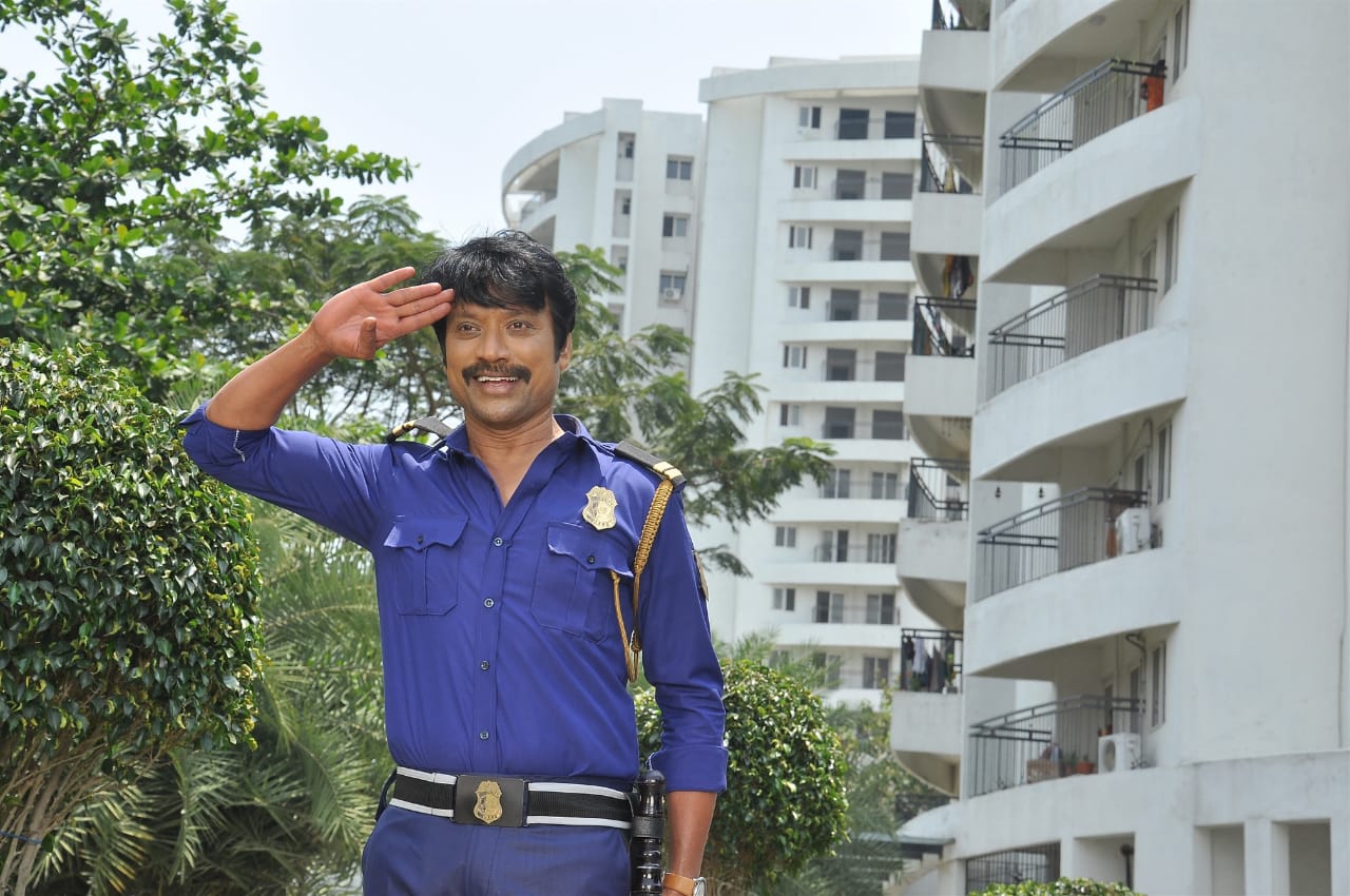 S.J.சூர்யா – யாஷிக ஆனந்த் நடிக்கும் ” கடமையை செய்”