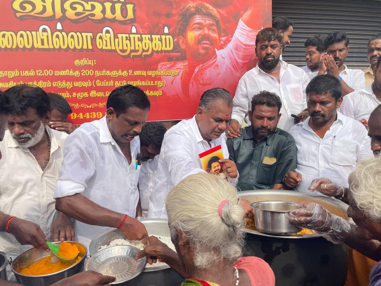 விஜய் மக்கள்  இயக்க விழாவில் பொதுச் செயலாளர் புஸ்ஸி N. ஆனந்து!