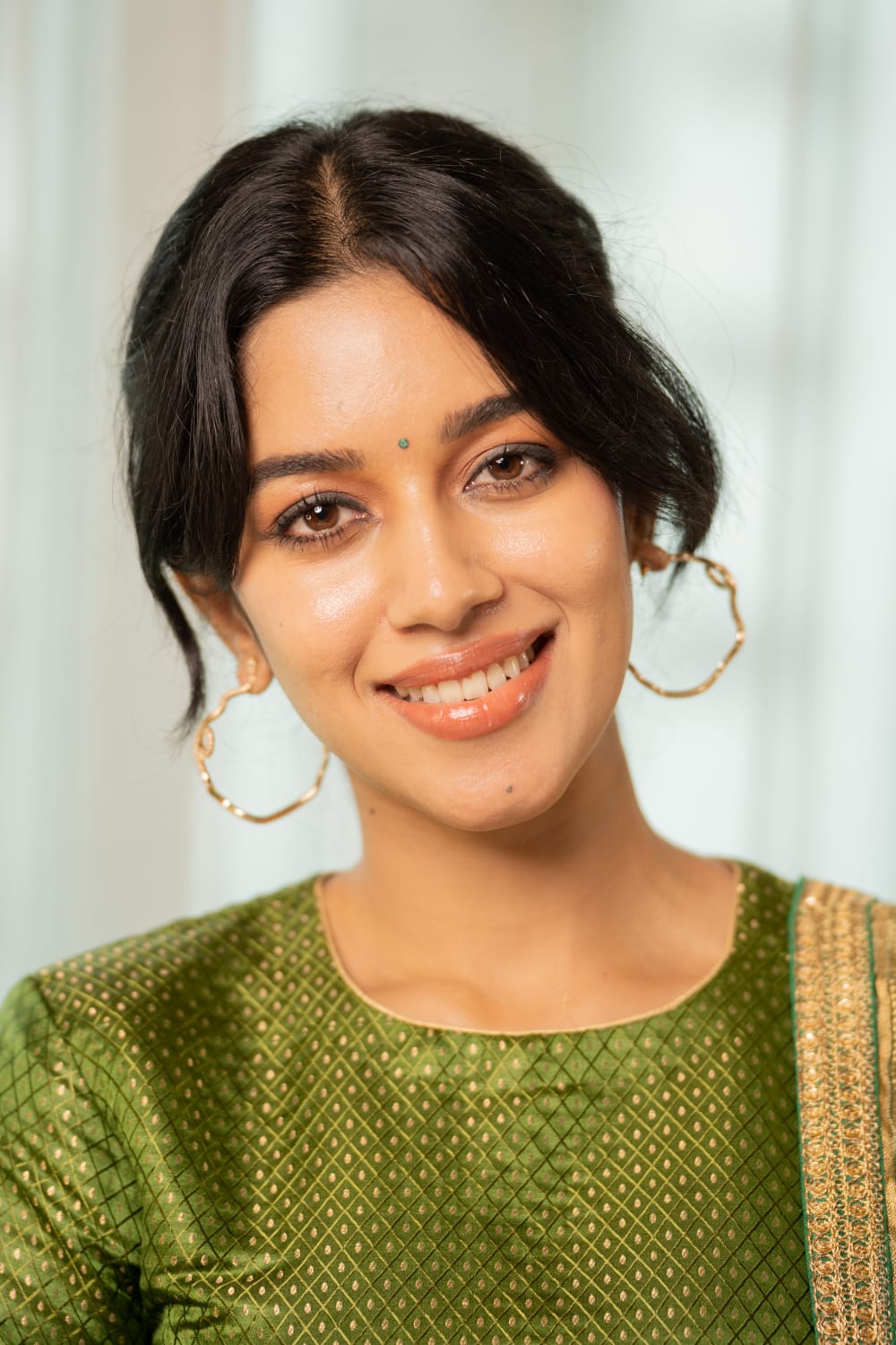 Mirnalini Ravi Images