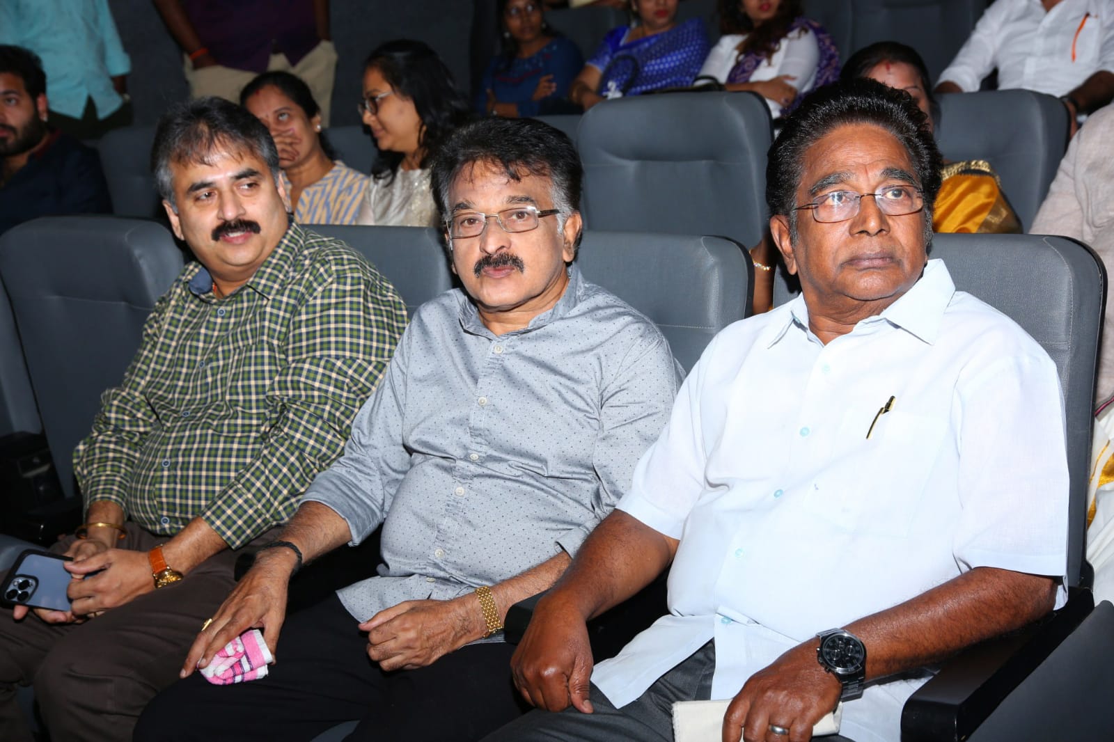 ஒரே ஒரு கதாபாத்திரத்தை வைத்து எடுக்கப்பட்டுள்ள குறும்படம்  ” தனித்திரு “!
