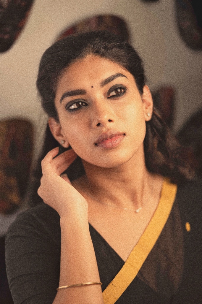 Dushara Vijayan Images