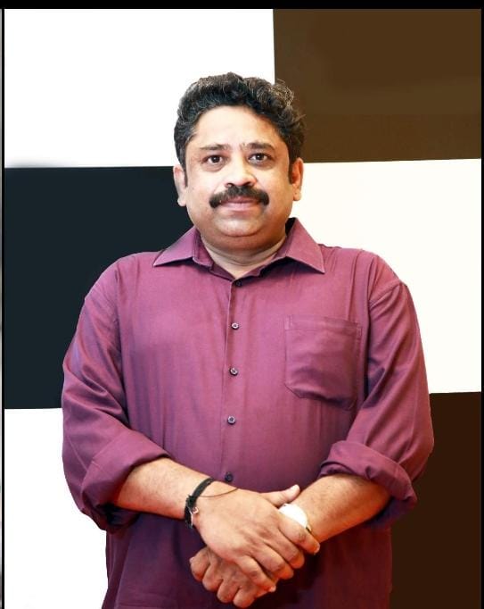 சீனு ராமசாமியின் கவிதைக்கு கமல்ஹாசன் பதில் கவிதை!