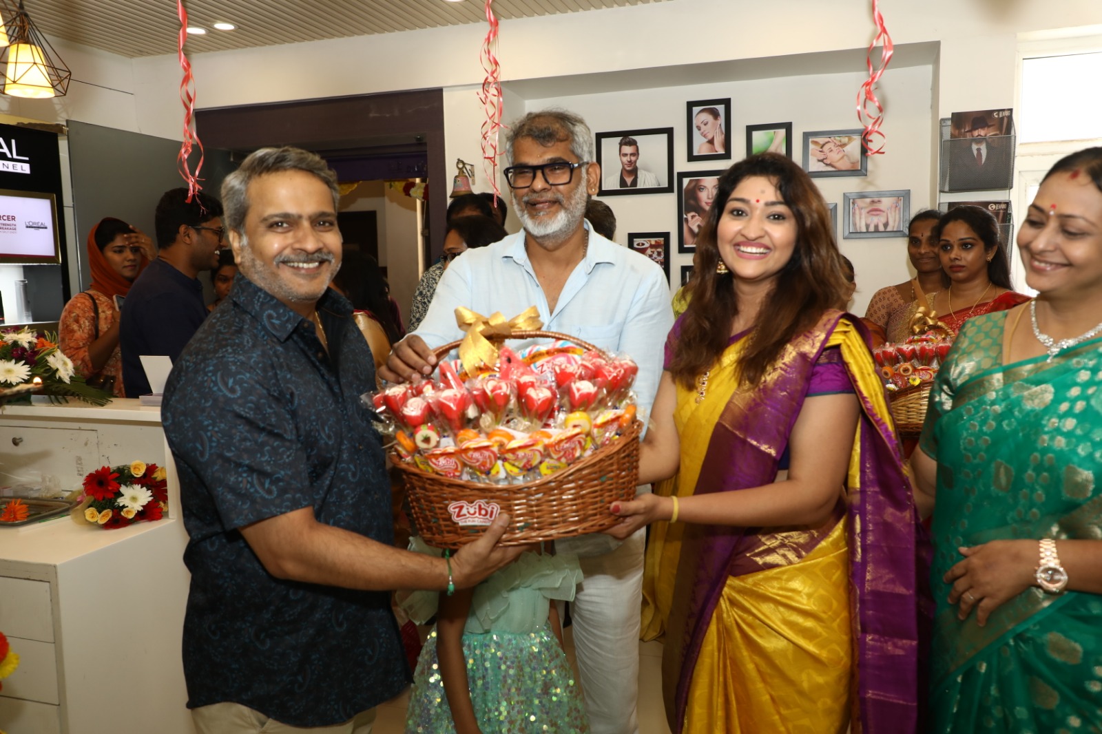 எஸ் பி சரண் தொடங்கி வைத்த ‘நேச்சுரல்ஸ் சிக்னேச்சர்’ அழகு நிலையம்!