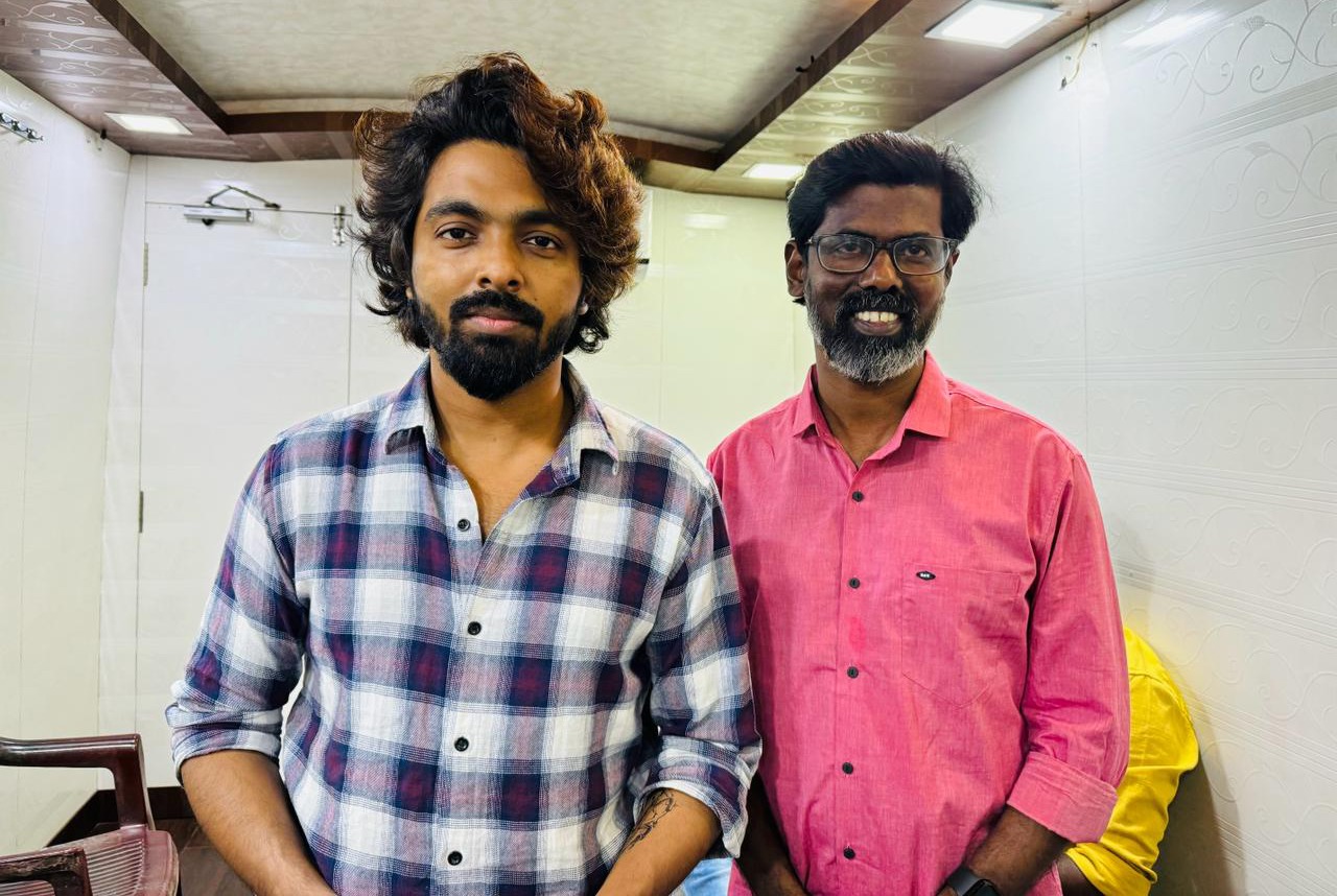 அரைச்ச சந்தனம், தண்டட்டி கருப்பாயி வரிசையில், “அடி ஆத்தி” பாடல்!