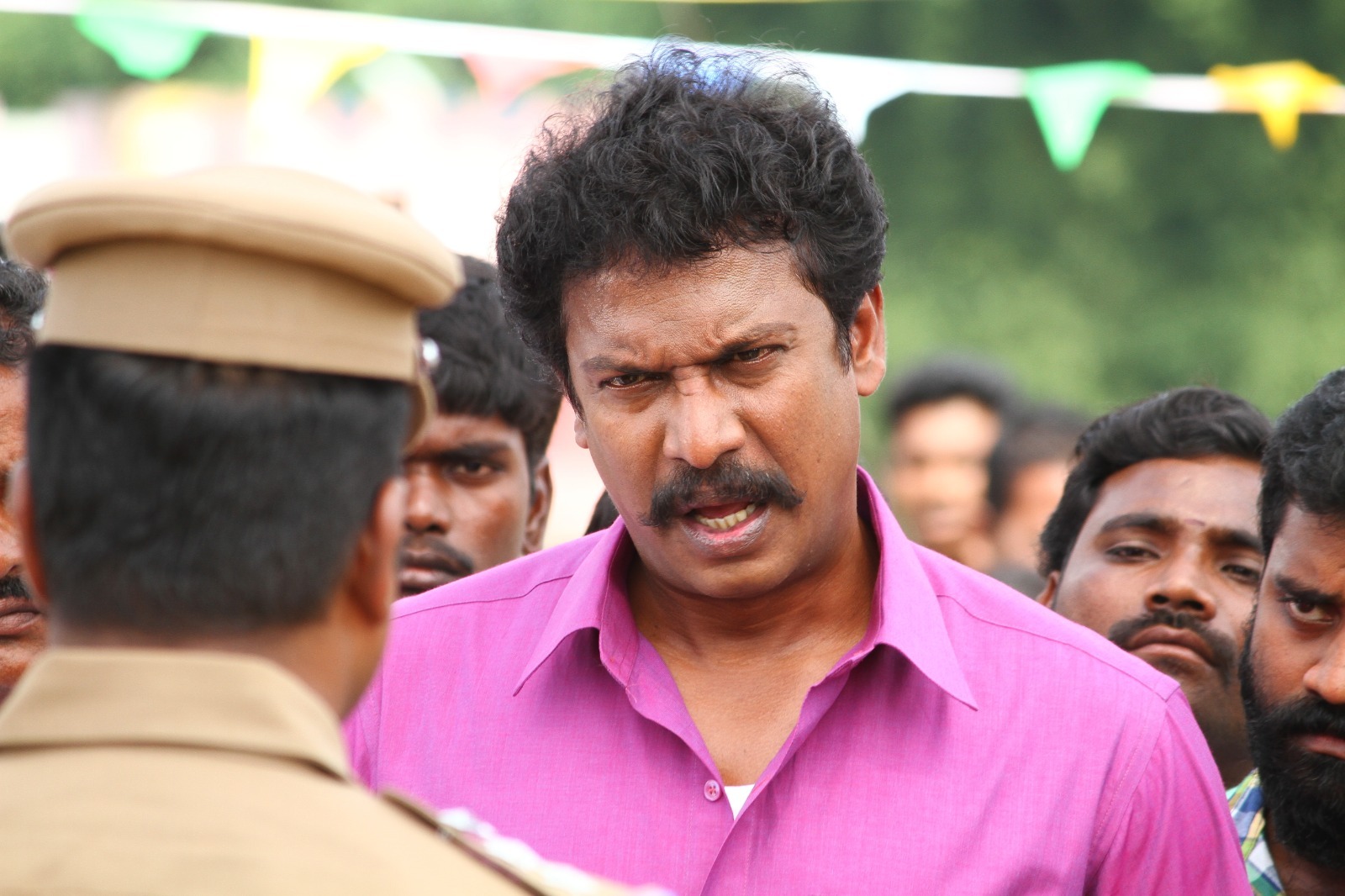 சமுத்திரக்கனி, யோகிபாபு நடித்த ’யாவரும் வல்லவரே’!