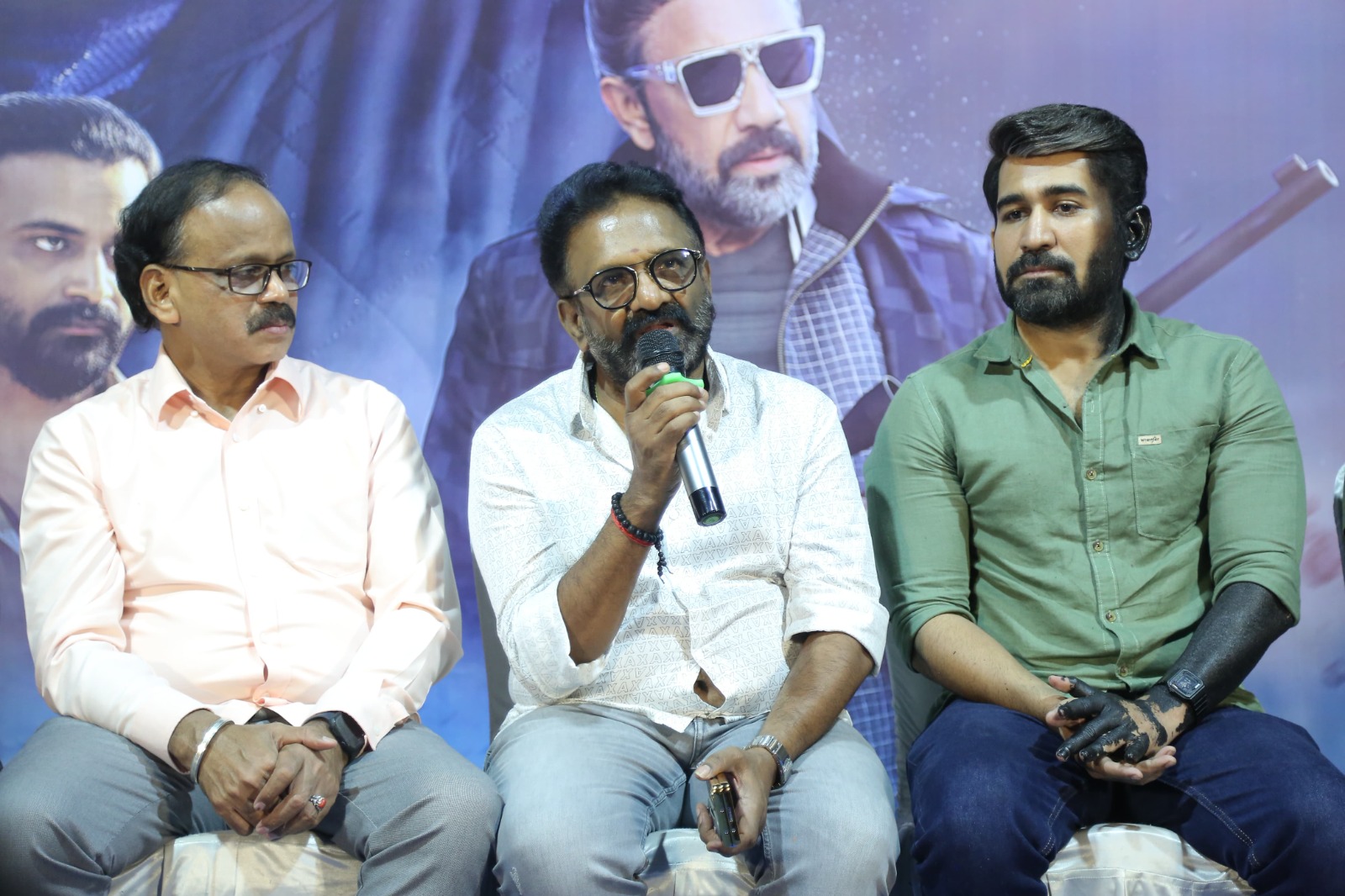 “நான் இதுவரை நடித்த படங்களில் பிரம்மாண்டமாக வந்துள்ள படம் ‘மழை பிடிக்காத மனிதன்'”_விஜய் ஆண்டனி!