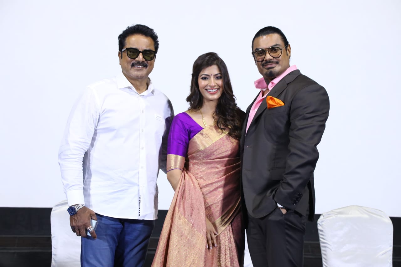 நடிகை வரலட்சுமி- நிக்கோலய் சச்தேவ் பத்திரிக்கையாளர்கள் சந்திப்பு!