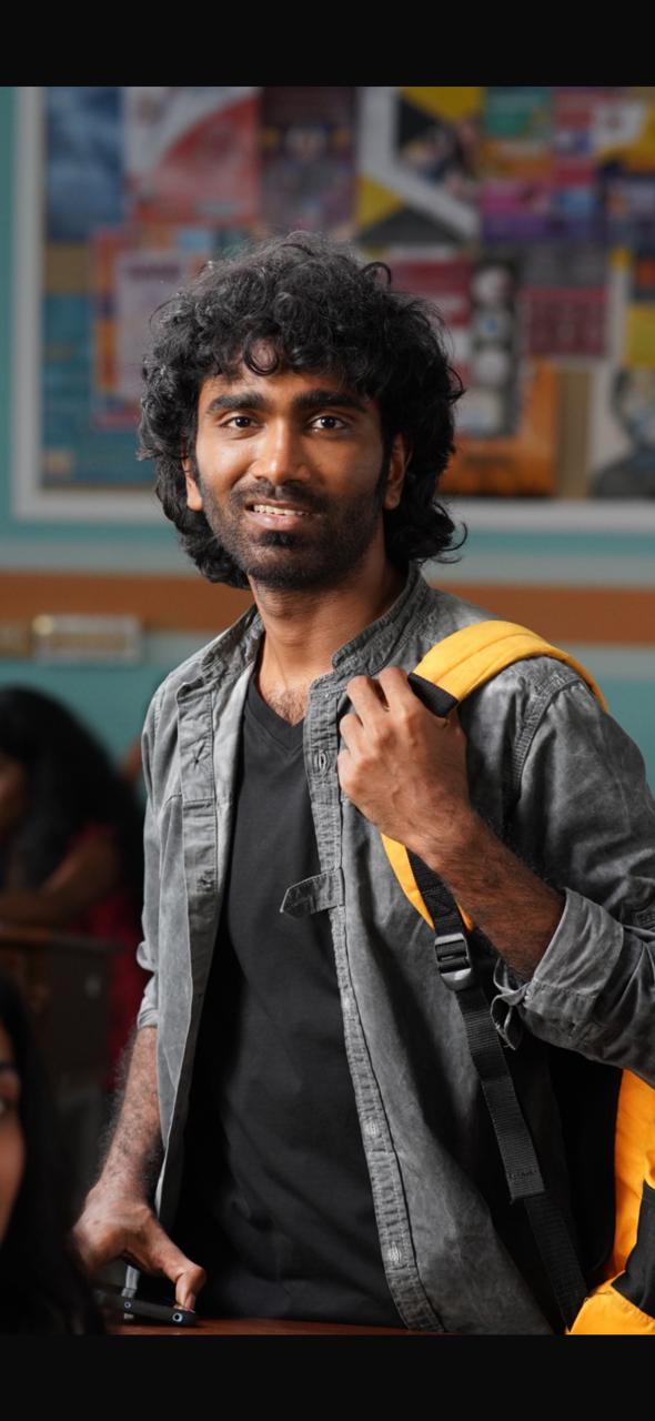 பிறந்தநாளில் ரசிகர்களுக்கு சர்ப்ரைஸ் கொடுத்த பிரதீப் ரங்கநாதன்!