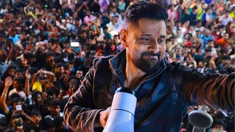 ‘சீயான்’ விக்ரம் ரசிகர்களால் ஸ்தம்பித்த கரூர்!