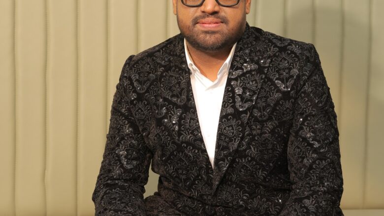 பாலிவுட்டில் கால் பதிக்கும் தென்னிந்திய இசையமைப்பாளர்!