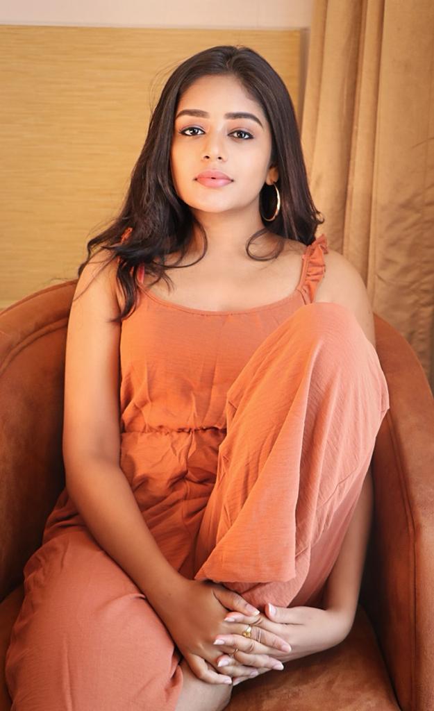 Actor Deepshikha Images!